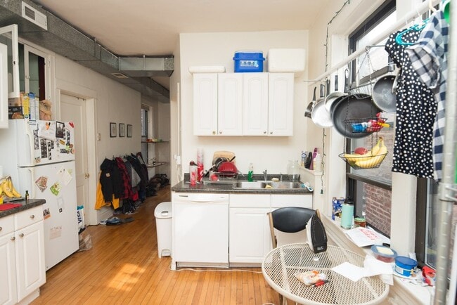 Foto del edificio - 1722 W Fletcher St