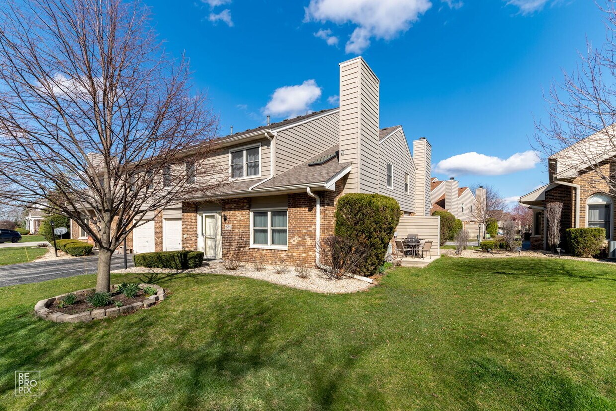 Primary Photo - 15513 Whitehall Ln