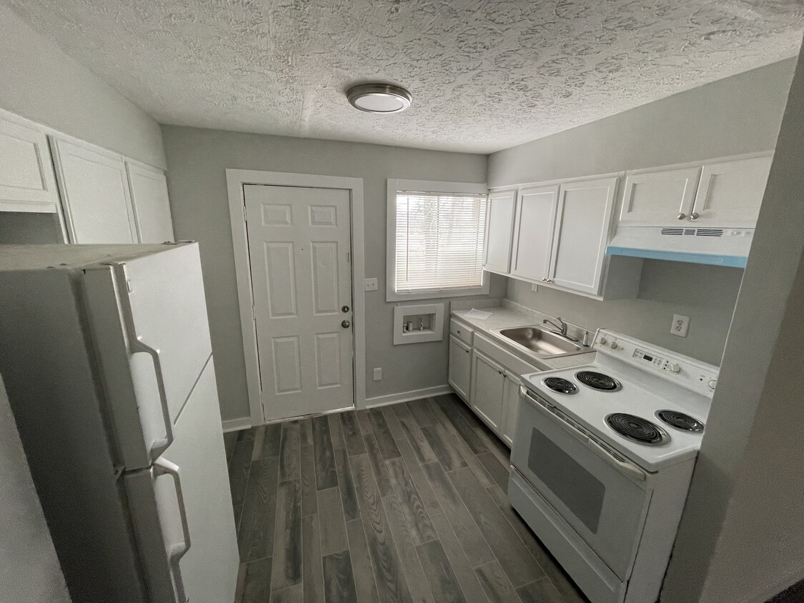 Kitchen Area - 4855 College St