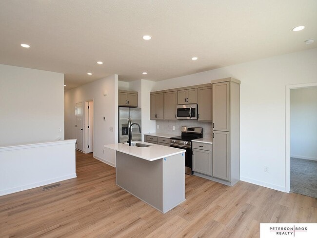Building Photo - 14802 Bruning St