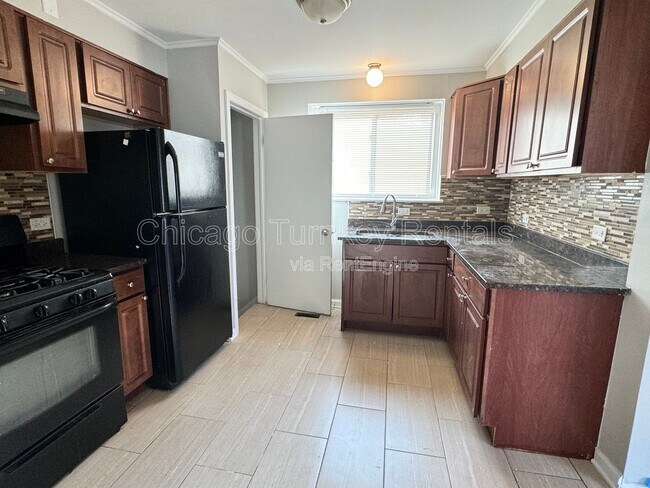 Building Photo - 14231 Dobson Ave