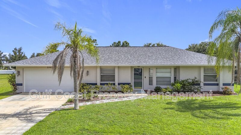 Foto principal - 25075 Palisade Rd