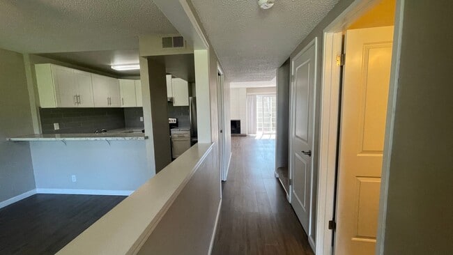 Building Photo - 1109 Camino Del Valle