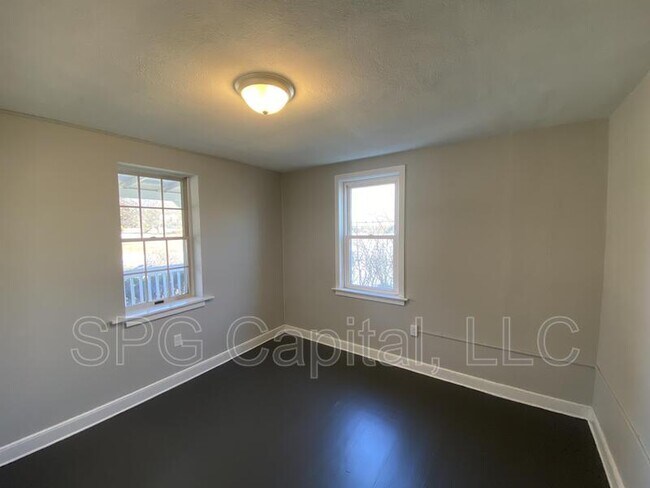 Foto del edificio - 2531 Oakland Rd