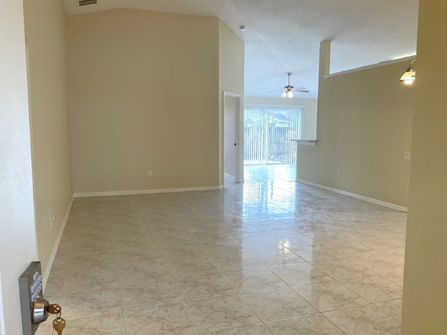 Building Photo - 3085 Hidden River Ct