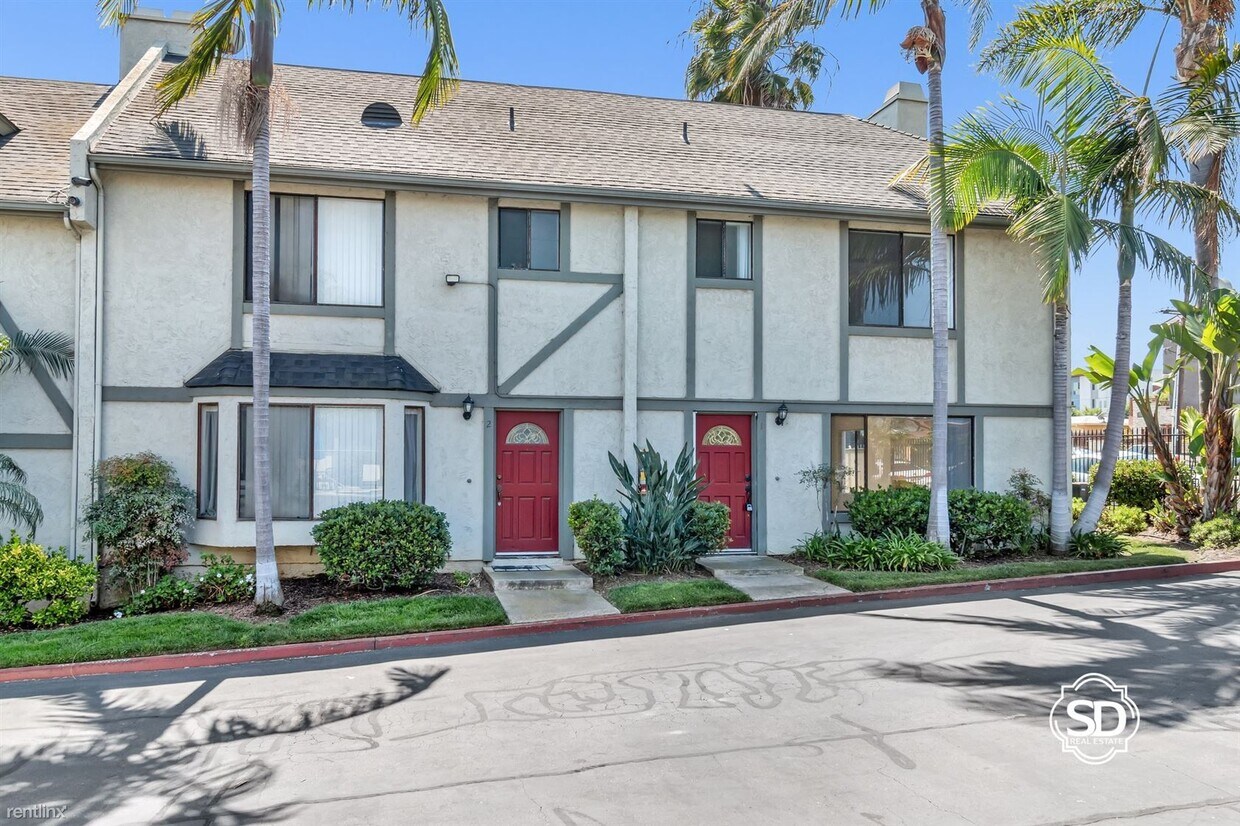 Primary Photo - 2 br, 2.5 bath Townhome - 631 13th Street 1