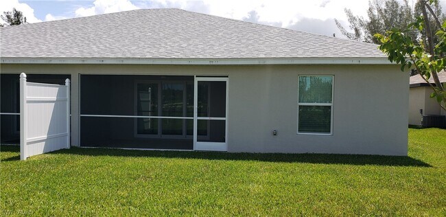 Foto del edificio - 2020 SW 15th Pl