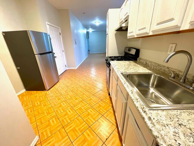 Foto del edificio - 380 Summit Ave