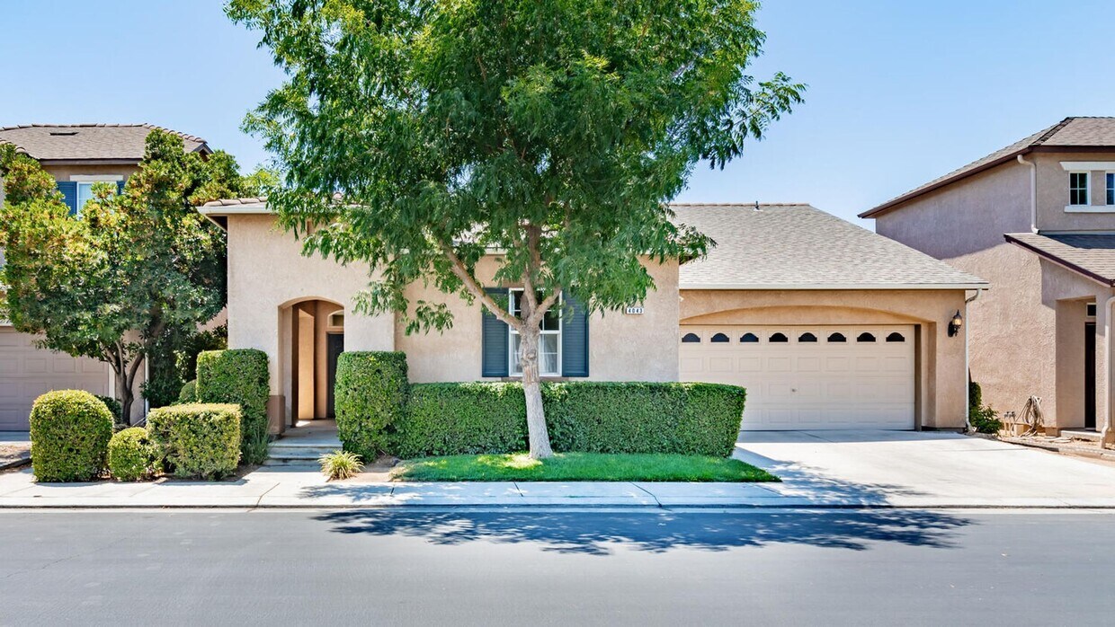 Primary Photo - Updated European Grove Home in NW Fresno