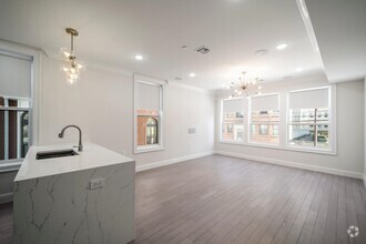 Building Photo - 131 Clifton Pl