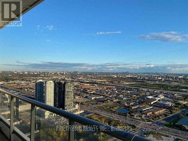 Building Photo - 950 Portage Pkwy