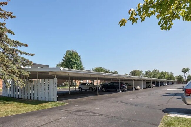 Building Photo - Wicklow Apartments