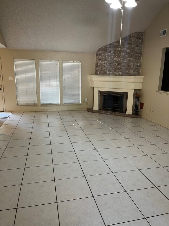 Building Photo - 8014 Fresno Dr