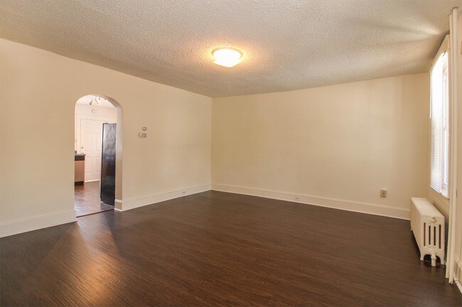 Foto del edificio - 312 E 5th St