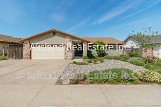 Building Photo - 697 Garden Gate Dr