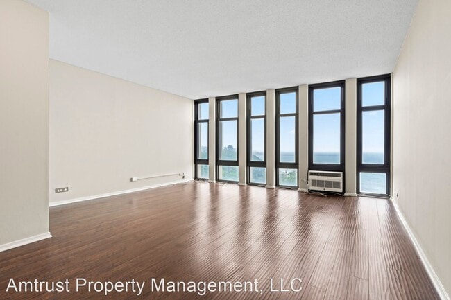 Building Photo - 1 br, 1 bath House - 6700 S South Shore Dr...
