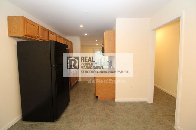 Building Photo - 2 Waverly Dr