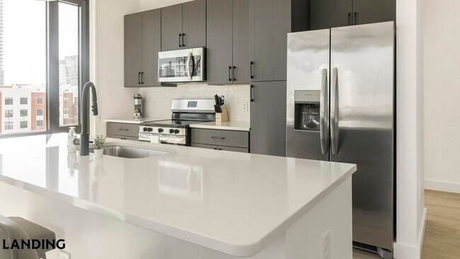 Foto del edificio - 1007 S Mint St