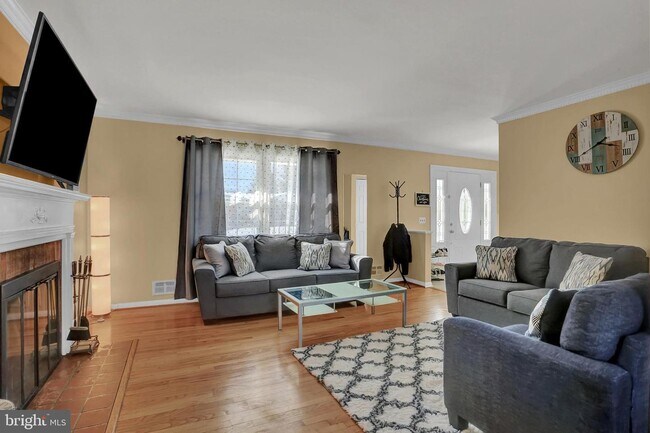 Building Photo - 10307 Greenside Dr