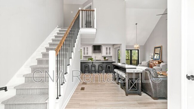 Foto del edificio - 870 Mitsy Ridge Dr