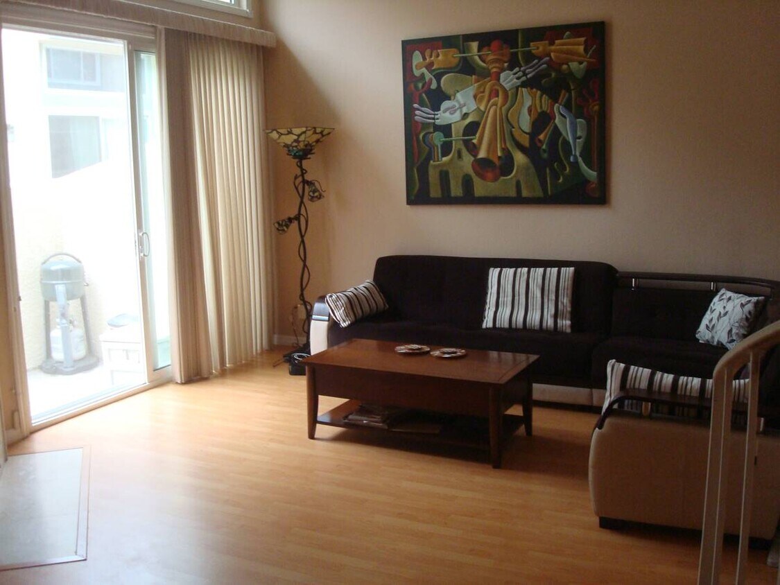 9950 Topanga Canyon Blvd, Chatsworth, CA 91311 Townhome Rentals in