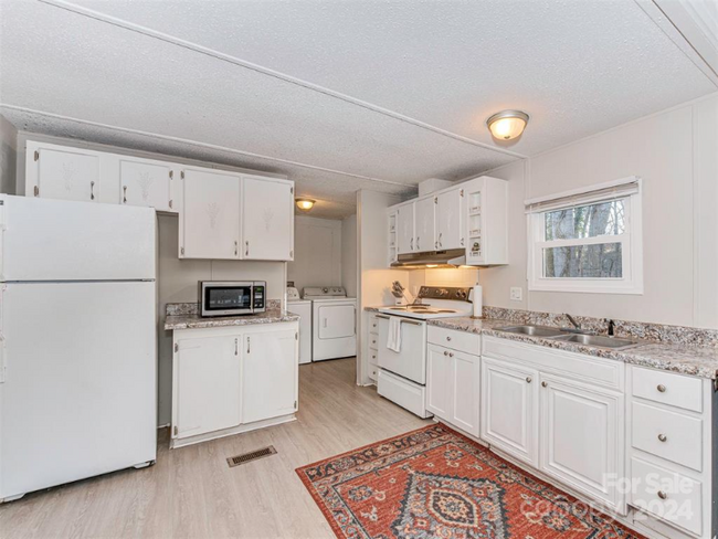 Foto del edificio - 1329 Shady Valley Ln