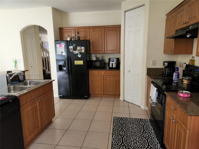 Building Photo - 2651 SW 85th Terrace