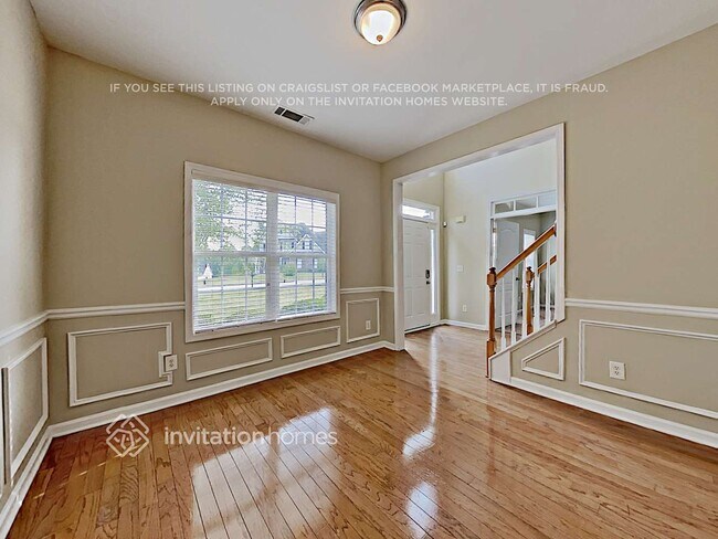Building Photo - 3088 Woodmere Dr