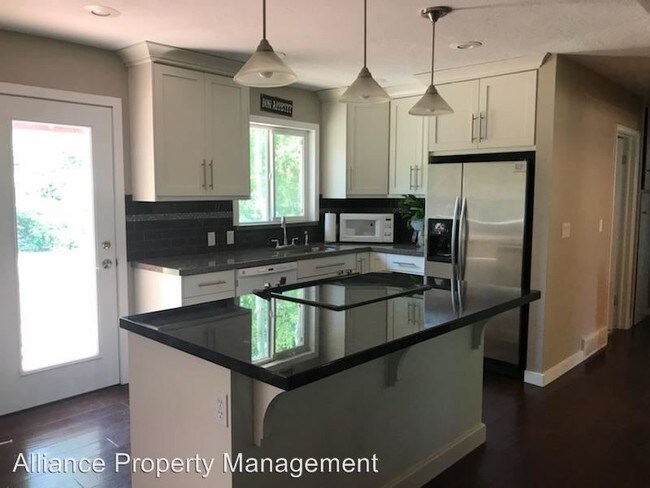 Building Photo - 4 br, 1.5 bath House - 3154 E 3900 S