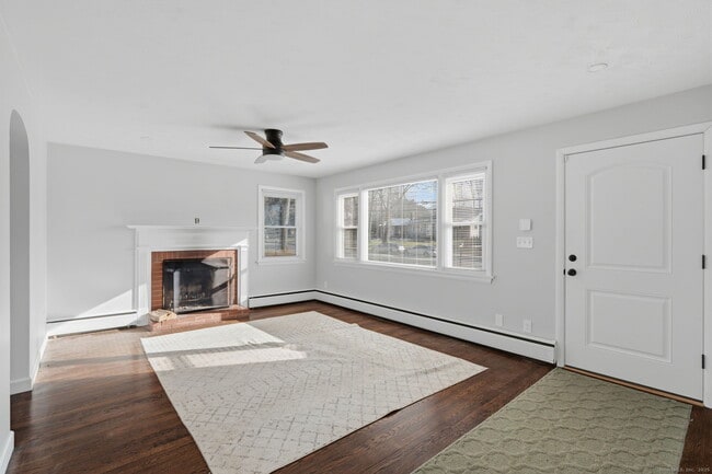 Foto del edificio - 269 Great Swamp Rd