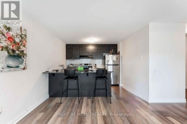 Building Photo - 349 Olivenite Private