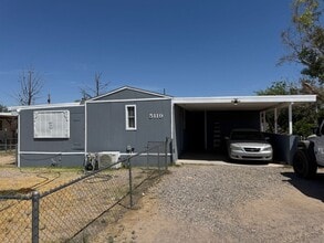 Building Photo - 5119 Mesa Dr