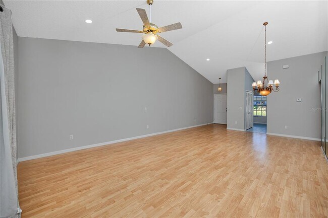 Building Photo - 2411 Bentley Dr