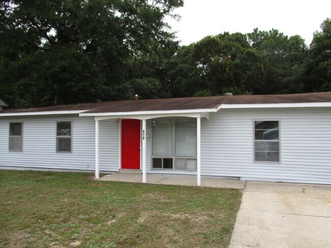 Building Photo - 2115 Pullman Cir