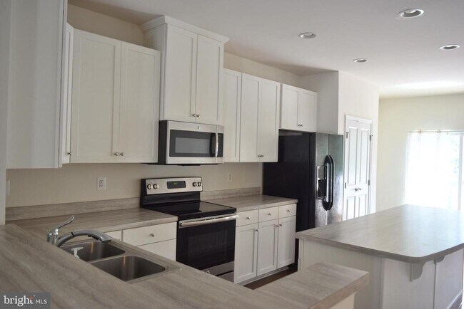 Foto del edificio - 8659 Rosecrans Ln