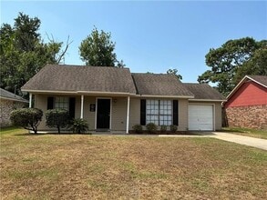 Building Photo - 421 Portsmouth Dr
