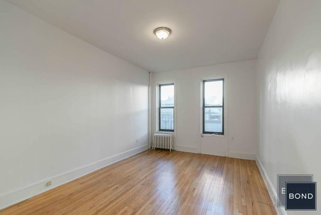 Building Photo - 340 E 53rd St