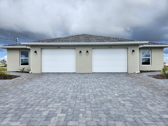 Foto del edificio - 1741 Diplomat Pkwy W