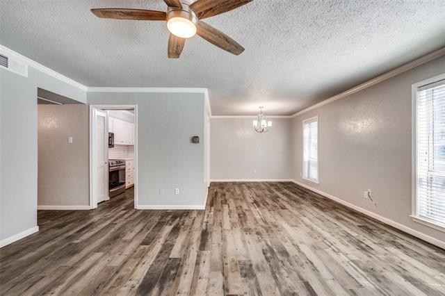 Building Photo - 5053 Les Chateaux Dr
