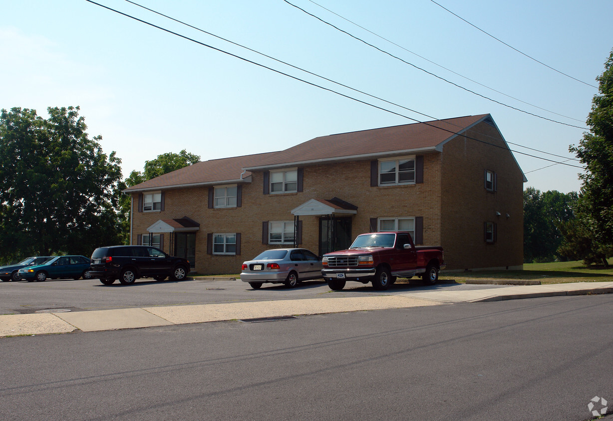 Primary Photo - Richmond Terrace Apartments