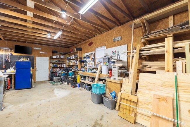 Building Photo - 12840 Ruby Rd