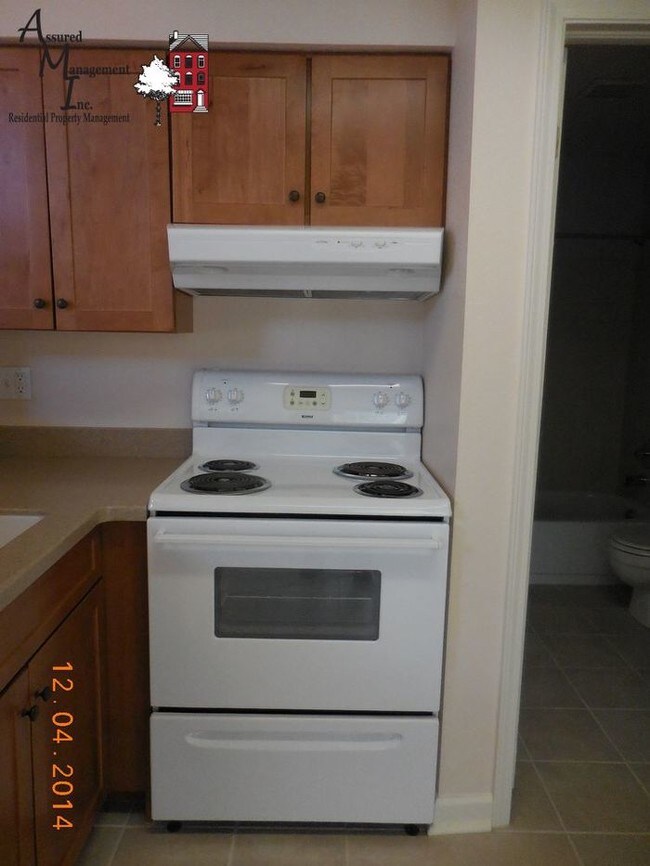 Building Photo - 886 S Reed Ct