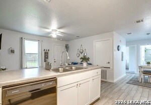 Foto del edificio - 6423 Melissa Ann St