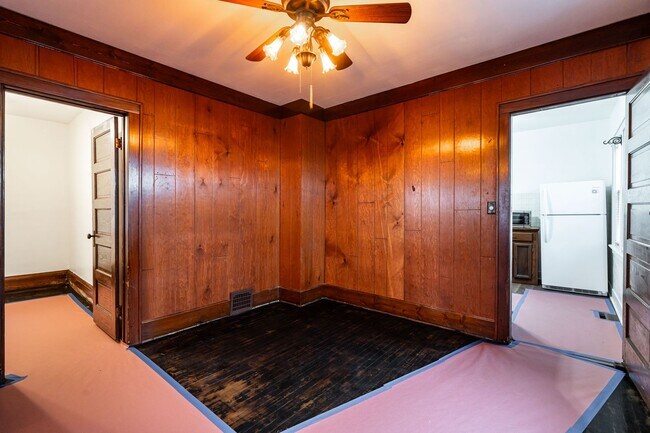 Foto del edificio - Charming 3-Bed Home in Bayview!  With 2 Car Garage!!  Pets Welcome!