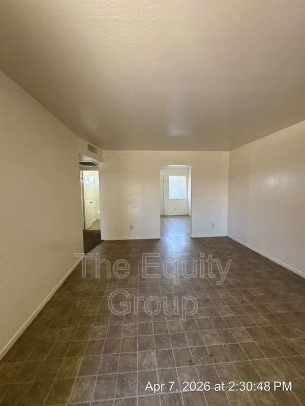 Building Photo - 810 S Court St