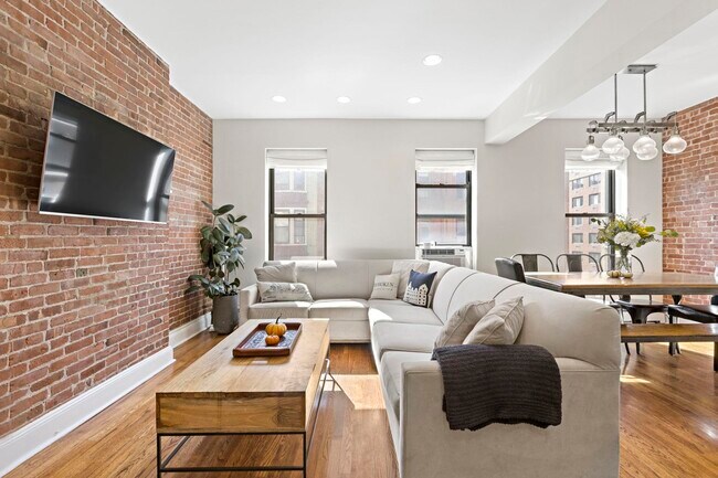 Building Photo - 262 1st St