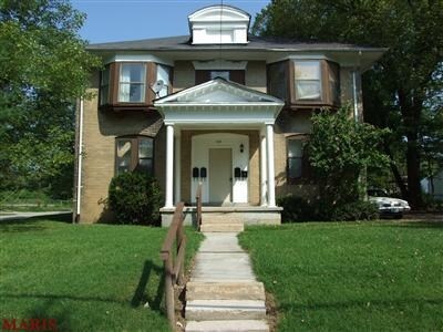 Primary Photo - 402 Benton St