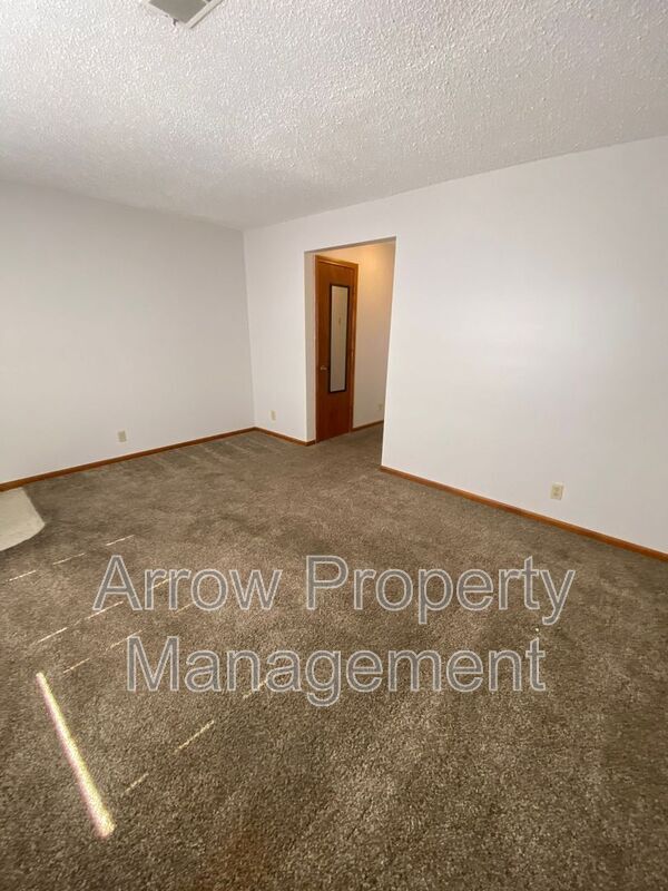 Building Photo - 1326 S Jackson St