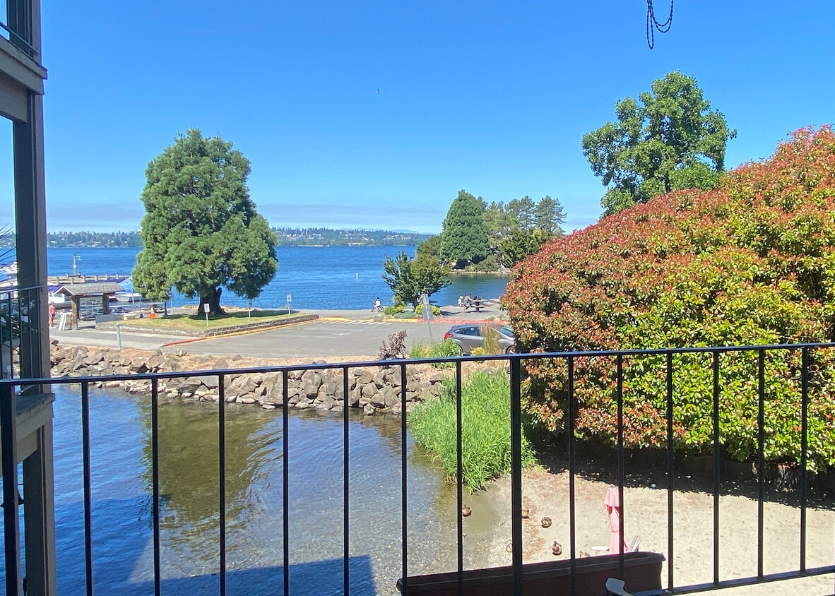 Photo - 65 Kirkland Ave (Kirkland, WA)