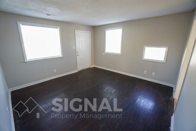 Foto del edificio - 581 Seminole Cir